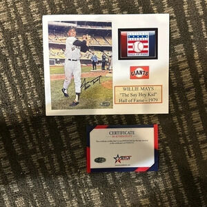 - San Francisco giants Willie Mays autographed photo